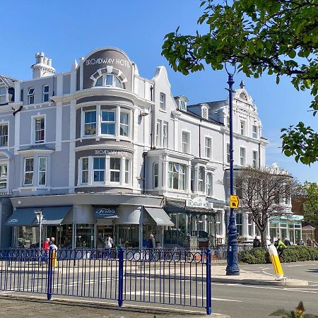 The Broadway Hotel Llandudno Bagian luar foto