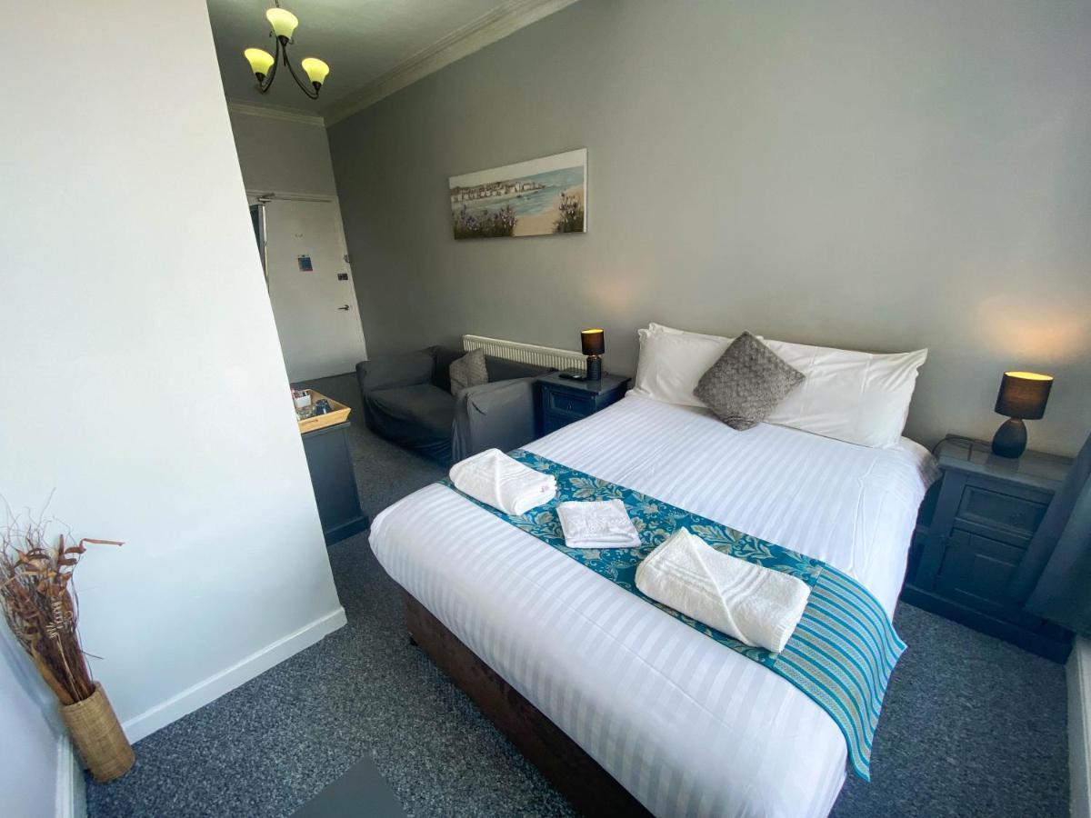 The Broadway Hotel Llandudno Bagian luar foto
