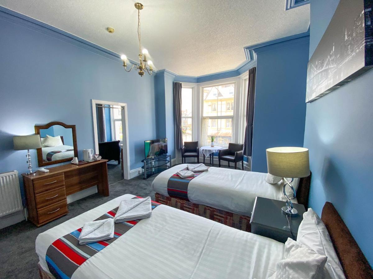 The Broadway Hotel Llandudno Bagian luar foto