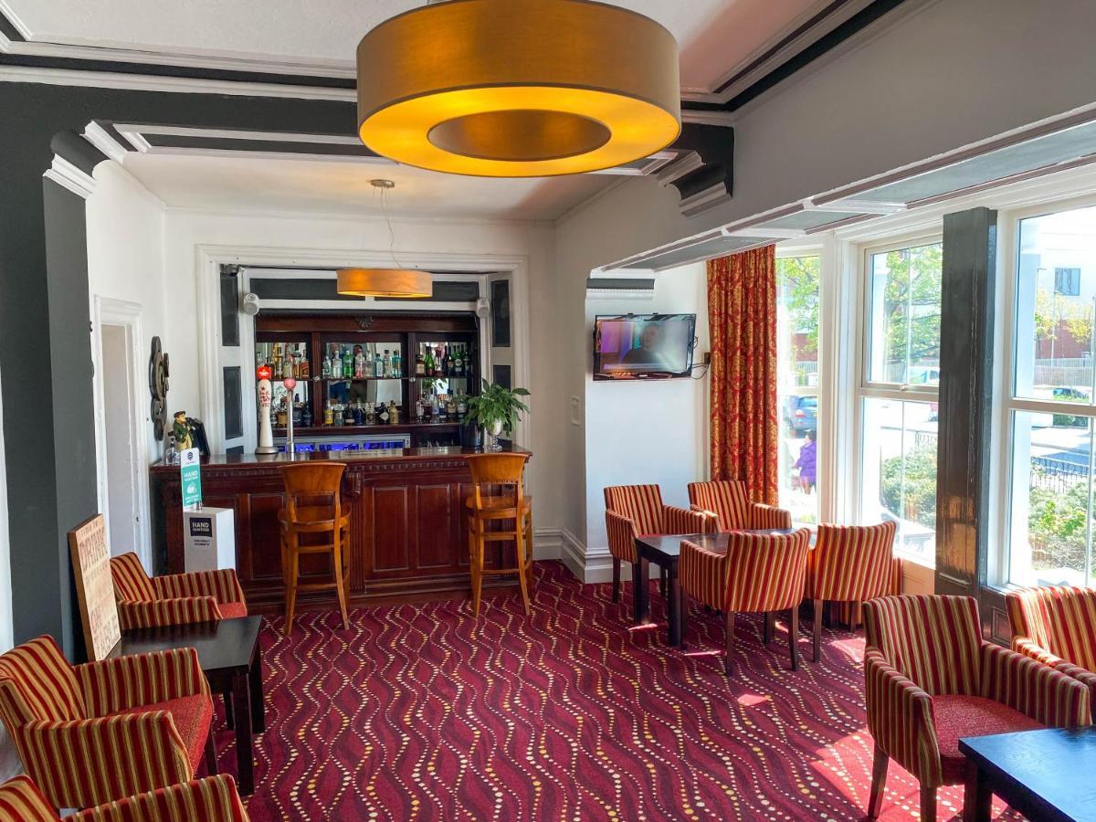 The Broadway Hotel Llandudno Bagian luar foto