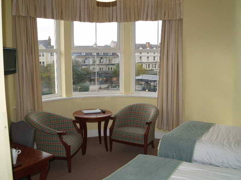 The Broadway Hotel Llandudno Bagian luar foto