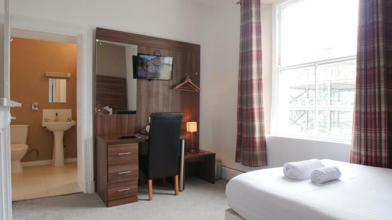 The Broadway Hotel Llandudno Bagian luar foto