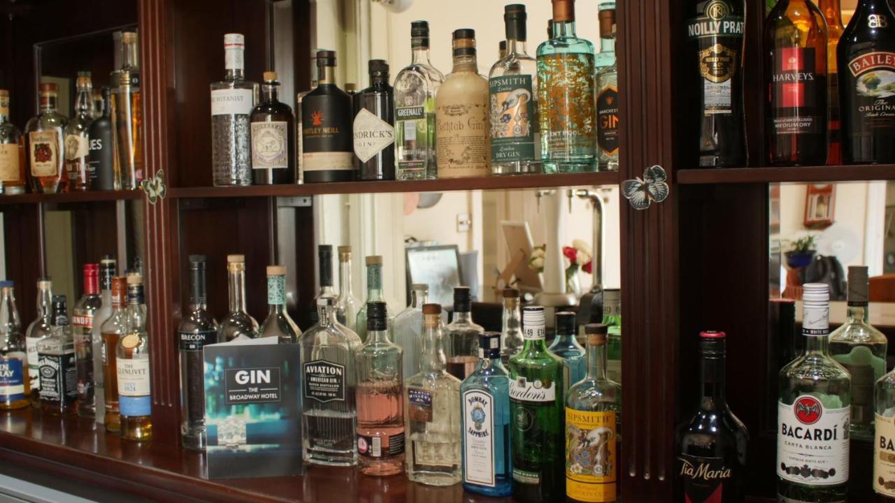 The Broadway Hotel Llandudno Bagian luar foto